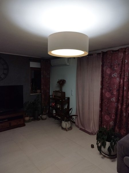 Krem viseća lampa, visilica krem boje sa okruglim abažurima od lanene tkanine BOHO + difuzor - VIVIENNE