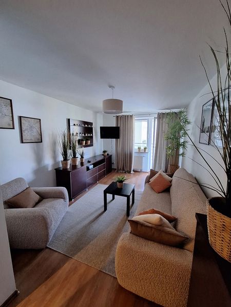 Krem viseća lampa s cilindričnim lanenim abažurom - BOHO