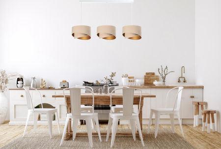 Trostruki luster, bež i zlatna visilica s asimetričnim velurnim abažurima na stropnoj letvi - SAMANTA