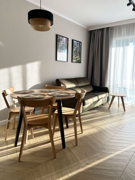 Bež i crna viseća svjetiljka, visilica, sa sjenilima od jute i satena, s krem unutrašnjosti - BOHO